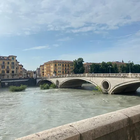 Casa Ponte Vittoria 베로나