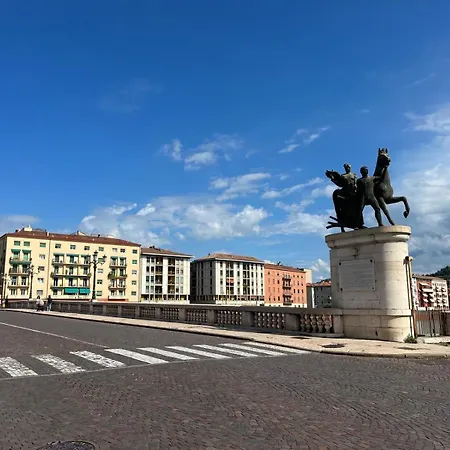 Casa Ponte Vittoria Verona